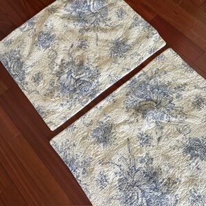 Melange Home Shams (2) Blue & White Floral Standard 20In X 26In + 2In Border
